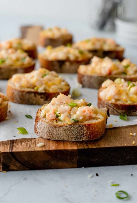 Vietnamese Shrimp Toast, or Banh Mi Chien Tom, is the ultimate party appetizer! Shrimp, mayonnaise, and cheese are spread onto a baguette and baked to perfection. This easy authentic recipe only requires 30 minutes and 7 ingredients, and can be made in the oven or air fryer. Vietnamese Appetizers, Vietnamese Shrimp Toast, Asian Broth, Baguette Appetizer, Mi Xao, Super Bowl Party Snacks, Vietnamese Shrimp, Shrimp Toast, Flavorful Shrimp