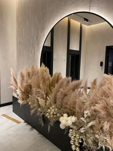 Makeup Studio Decor, Resturant Design, Home Beauty Salon, Esthetician Room Decor, Concrete Effect Paint, Salon Suites Decor, Esthetician Room, Church Stage Design, Beauty Room Design