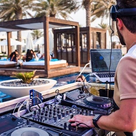 What are your favorite tracks to play poolside?  Picture of @djsaifofficial at @saadiyatbeachclub Pool Party Dj, Dj Pool Party, Dj Pics, Dj Stand, Rowing Club, Studio Music, Rooftop Party, Dj Setup, Pioneer Dj