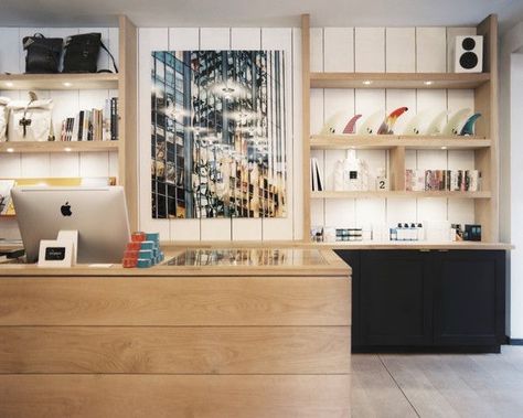 Retail Store Design Photo - Open shelving displaying bags and surfboard fins - Saturdays Surf NYC Surf Shop Interior, Surf Store, Counter Ideas, Flower Shop Interiors, Merchandising Ideas, Retail Counter, Retail Inspiration, Shop Counter, Retail Concepts