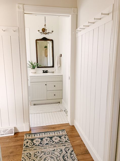 DIY Vertical Shiplap & Pegrail How To Install Vertical Shiplap, Pegrail Diy, Shiplap Projects, Diy Vertical Shiplap, Shiplap House, Pure White Sherwin Williams, Shiplap Ideas, Vertical Shiplap, Norfolk House