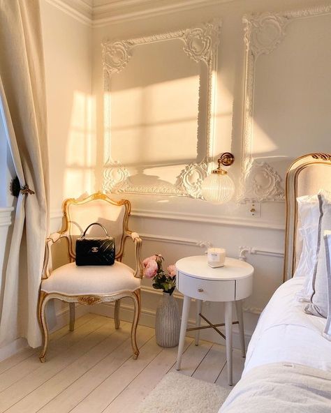 Parisian Room, Parisian Bedroom, Glamour Style, Dream Place, Casa Vintage, Dekorasi Kamar Tidur, Property Investment, Aesthetic Rooms, Instagram Baby