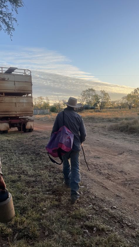 Station Life Australia, Cattle Station Australia, Cattle Station, Cowboy Vibes, Horse Barn Ideas Stables, Southern Life, Rodeo Life, Cattle Farming, Western Life