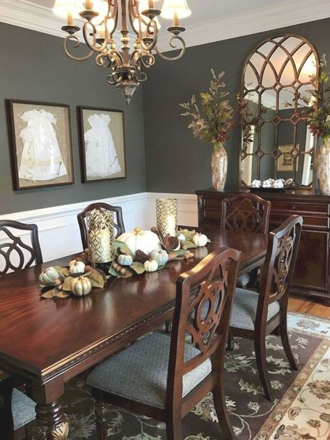 Traditional Formal Dining Room, Formal Dining Room Decor, Dining Room Decor Traditional, Trendy Dining Room, Brown Dining Room, Dining Room Decor Ideas, Farmhouse Dining Rooms Decor, Dining Room Centerpiece, Dining Room Table Centerpieces