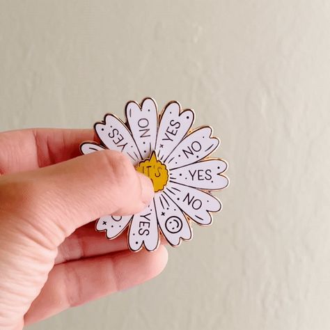 Cute Brooch Pins, Interactive Pins, Enamel Pin Design, Flower Spinner, Cute Enamel Pins, Enamel Pin Collection, Backpack Pins, Jacket Pins, Bag Pins