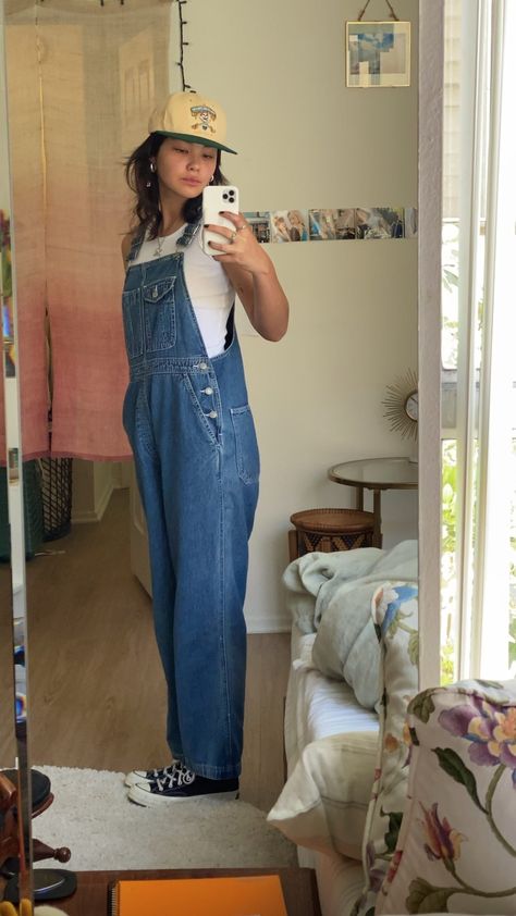 Overalls Outfit Aesthetic, Aesthetic Overalls, Vintage Summer Outfits, Stylish Tips, Ideas For Bathroom, Overalls Fashion, Overall Outfit, Overalls Outfit, Modest Summer Outfits