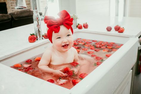 Valentine Photo Shoot, Sitter Sessions, Bath Photography, Baby Fruit, Cute Photography, Milk Bath, Baby Photoshoot, Baby Bath, Cool Baby Stuff