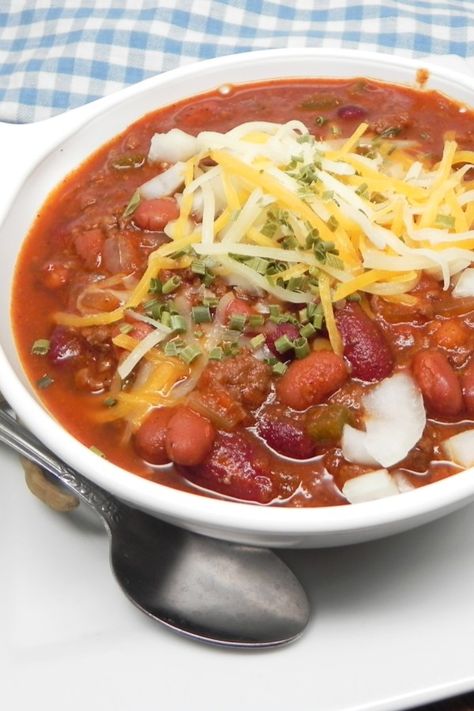 Instant Pot® Venison Chili | "Chili is one of my favorite ways to utilize the abundance of ground meat you get with a deer. I like to use my Instant Pot® to eliminate the mess it makes on the stovetop as it simmers. It is also done much quicker." #instantpotrecipes #instantpot #instantpotideas #pressurecooker #pressurecookerrecipes #pressurecookerideas Deer Meat Instapot Recipes, Venison Stew Instant Pot, Venison Chili Instant Pot, Deer Chili Recipe Instant Pot, Frozen Venison Instant Pot Recipes, Instant Pot Venison Chili, Deer Stew Instant Pot, Deer Meat Chili, Deer Chili Recipe