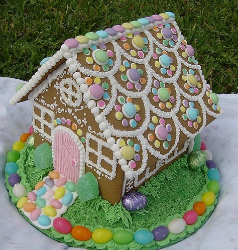 Easter-themed Gingerbread house in pastels. Easter Gingerbread House, Traditional Gingerbread, Gingerbread Ideas, Gingerbread House Parties, Gingerbread House Designs, All Things Gingerbread, Gingerbread Party, Gingerbread House Cookies, Gingerbread Village