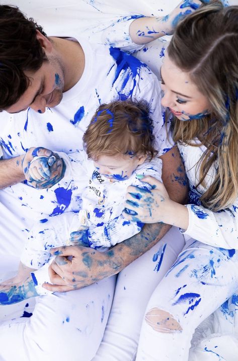 This blue paint gender reveal is such a fun way to share your baby’s on the way • #genderreveal #babyboyreveal #genderrevealphotos #paintphotoshoot #bluepaint #utahphotography Gender Reveal Paint Photoshoot, Paint Gender Reveal, Paint Gender Reveal Ideas, Gender Reveal Paint, Gender Reveal Photography, Pregnancy Fashion Fall, Gender Reveal Unique, Gender Reveal Photos, Pregnancy Gender Reveal