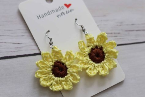 Sunflower Earrings Crochet Pattern | Rich Textures Crochet Cup Cozy Crochet Pattern, Earring Video, Earrings Crochet, Cozy Crochet Patterns, Crochet Jewelry Patterns, Crochet Earrings Pattern, Sunflower Earrings, Bobble Stitch, Scarf Crochet Pattern