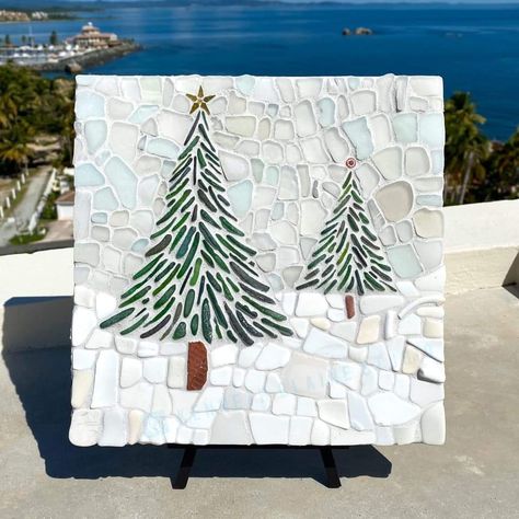 Mosaic Designs Pattern, Pottery Mosaic, Seaglass Christmas, Sea Glass Christmas Tree, Mosaic Christmas, Landscape Mosaic, Sea Glass Christmas, Stained Glass Mosaic Art, Christmas Mosaics