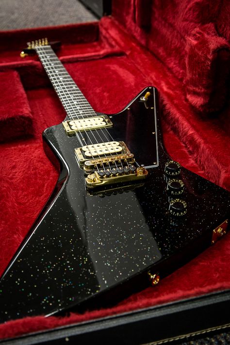 1980 Gibson Explorer E/2 in Black Sparkle Gibson Explorer, Black Electric Guitar, Guitar Obsession, Guitar Finishing, Custom Electric Guitars, Cool Electric Guitars, Guitar Collection, Guitar Gear, Classic Guitar