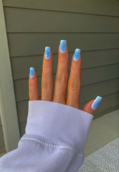 Light Blue Airbrush Nails, Blue Aura Nails Square, Light Blue And Navy Nails, Light Blue Aura Nails, Blue Fade Nails, Aura Nails Blue, Light Blue Nails With Design, Blue Aura Nails, Greece Nails