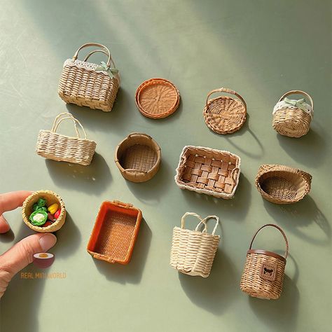 Step into a world of tiny craftsmanship with our Miniature Handwoven Basket – a charming addition to your miniature collection that's sure to weave its way into your heart! Crafted with care and attention to detail, each basket is lovingly handmade, bringing a touch of artisanal charm to your miniature world. Picture the scene: a tiny weaver at work, meticulously crafting each delicate strand to create a masterpiece that's as adorable as it is functional. But don't let its small size fool you – this miniature basket is perfect for all sorts of tiny treasures! Whether you're storing miniature fruits and veggies in your dollhouse kitchen or gathering tiny flowers for a miniature bouquet, this little basket is up to the task. So why wait? Add a touch of handmade magic to your miniature world Miniature Bouquet, Dollhouse Basket, Tiny Accessories, Miniature Basket, Basket Weaving Diy, Diy Kids Games, Resin Storage, Miniature World, Miniature Collection