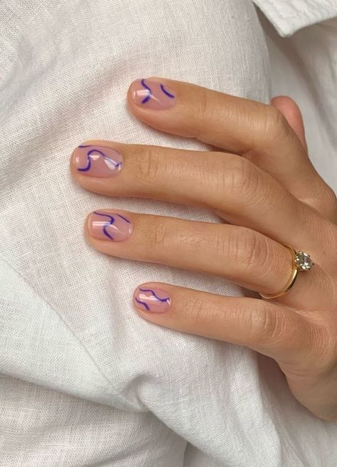 30 Fun Nail Art Ideas | The Everygirl Minimal Nails Art, Cute Short Nails, Abstract Nail Art, Nagel Tips, Minimal Nails, Short Nails Art, Nail Forms, Simple Nail, Short Nail Designs