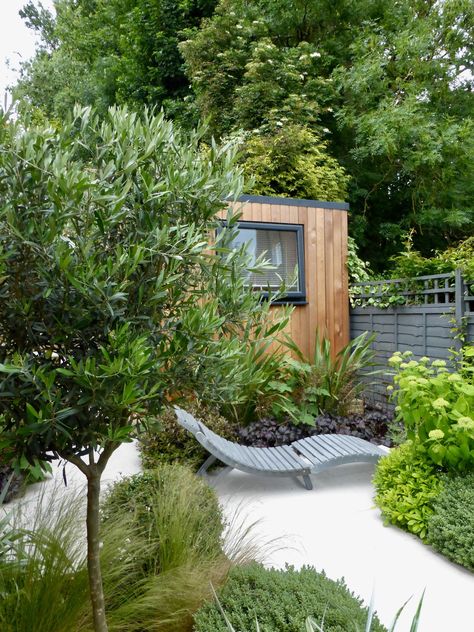 Long Narrow Garden Design Muswell Hill — Hampstead Garden Design | Garden Designer North London Small Narrow Garden, Narrow Garden Design, Long Narrow Garden, Complete House Renovation, Grey Fences, Narrow Garden, Muswell Hill, Contemporary Garden Design, Garden Water Feature