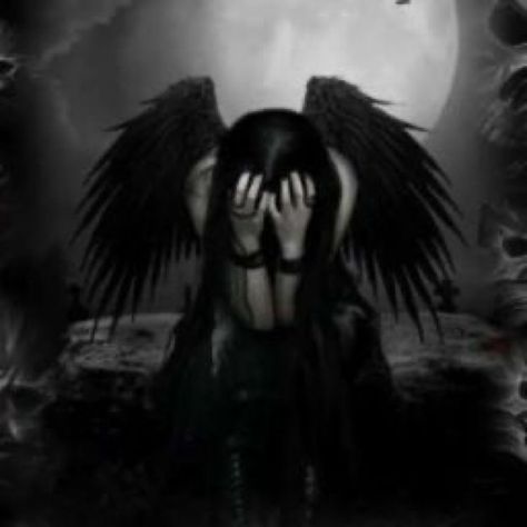 Dark Angelcore, Goth Core, Creepy Core, Y2k Profile Picture, Emo Pfp, The Fallen Angel, Goth Wallpaper, Fatal Frame, Gothic Aesthetic