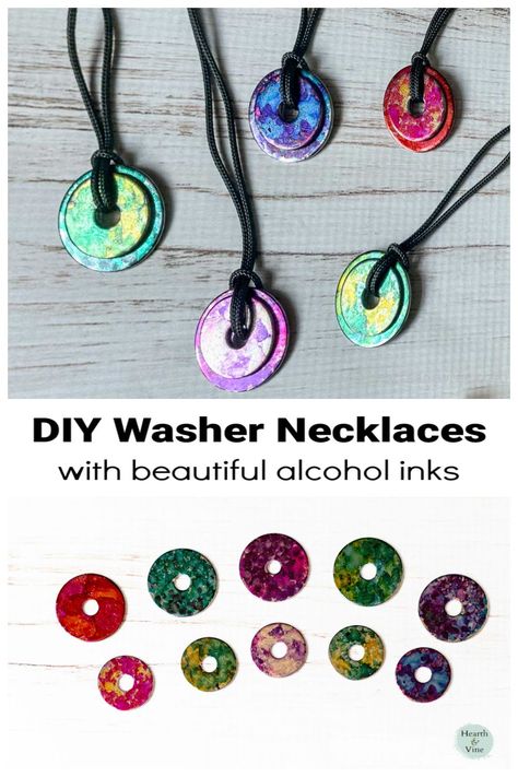 Did you know that alcohol inks work great on metal? That’s what was used to create this beautiful necklace from two inexpensive metal washers and a length of cording. Washer Necklace Nail Polish, Washer Necklace Tutorial, Washer Necklace Diy, Diy Washer Necklace, Washer Crafts, Washer Necklaces, Alcohol Ink Jewelry, Making Jewelry For Beginners, Washer Jewelry