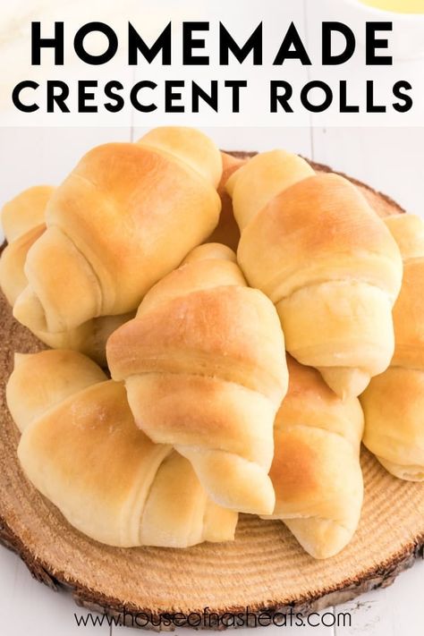 Crescent Roll Homemade, Diy Crescent Rolls, Diy Cresent Roll Recipe, Homemade Cressant Rolls, Copycat Pillsbury Crescent Rolls Recipe, Buttery Crescent Rolls, Homemade Cresent Roll Dough, Crescent Roll Bread Recipes, How To Make Crescent Rolls