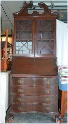 A Fresh New Look for a Secretary Desk - I've refinished quite a few secretary desks in the past year. Each one has had its own challenges, and in the end, rewar Classy Desk, Painted Secretary Desks, Secretary Desk Makeover, Vintage Secretary Desk, Antique Secretary Desks, Desk Redo, Unique Desks, Desk Makeover, Secretary Desk