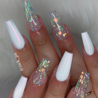 Pageant Nails, White Sparkle Nails, Africa Pattern, Shweshwe Fabric, Style Your Outfit, Gucci Nails, Naomi Osaka, Chrome Nails Designs, Gold Glitter Nails