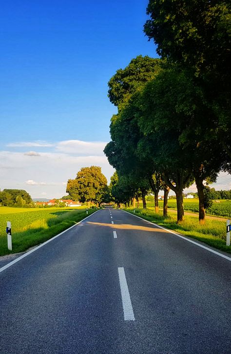 New Year Background Images, Road Photography, Blurred Background Photography, Beach Background Images, Best Photo Background, Sky Photography Nature, Beautiful Roads, Landscape Photography Nature, Dslr Background Images