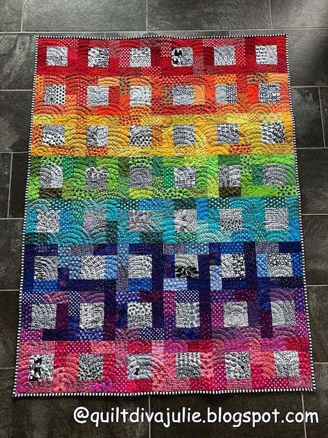 Dot to Dot - Big Brother's Quilt | Me & My Quilts | Bloglovin’ Scrappy Quilt Patterns Free, Fabric Scraps Ideas, Elegant Quilts, Kaffe Quilts, Strip Quilt Patterns, Quick Quilts, Strip Quilt, Quilting 101, Log Cabin Quilt Pattern