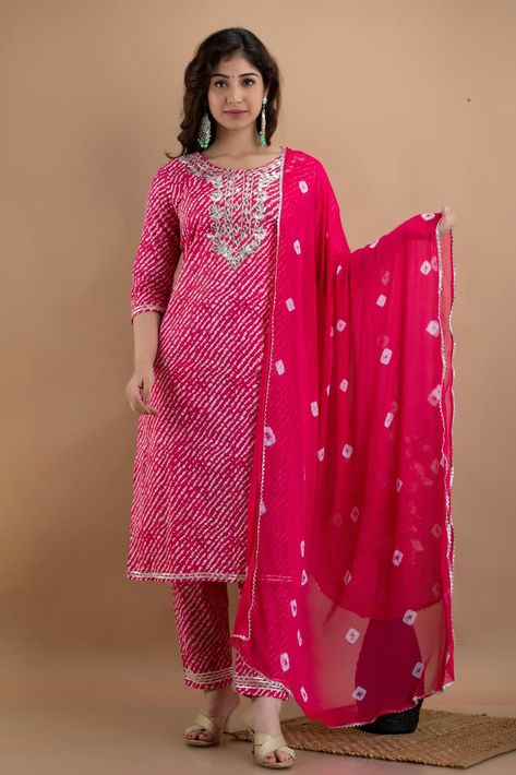 Women's lehriya cotton suits Bridal Pakistani, Women Salwar Suit, Partywear Dresses, Cotton Saree Designs, Gotta Patti, Latest Dress Design, Punjabi Dress, Kurtis With Pants, Party Wear Indian Dresses