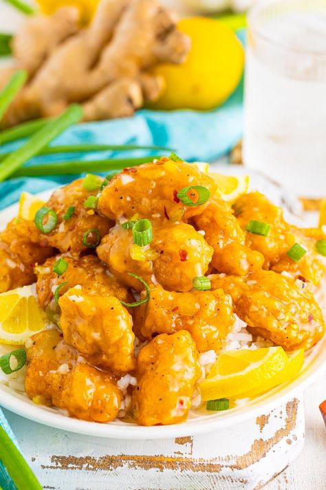 Chinese Lemon Chicken Recipe Healthy, Asian Lemon Chicken Recipe, Lemon Chicken Sauce Recipe, Sticky Lemon Pepper Chicken, Asian Lemon Chicken, Healthy Lemon Chicken Recipe, Lemon Chicken Stir Fry, Sticky Lemon Chicken, Lemon Sauce For Chicken