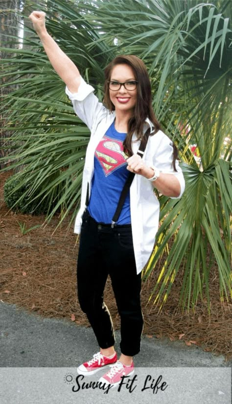 17 Modest Superhero Costumes For Women - Cleo Madison Diy Superwoman Costume, Superwoman Costume Diy, Easy Superhero Costumes, Superwoman Costume, Diy Superhero Costume, Modest Halloween Costumes, Superhero Dress Up, Superhero Costumes Female, Diy Superhero