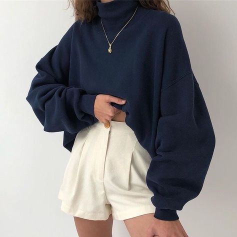 #fashion #fashionstyle #vintage #vintagestyle #vintageclothing #tumblr #tumbling #streetwear #streetstyle #parisianstyle #_mystylemylife_… Kfashion Ulzzang, Korean Fashion Aesthetic, K Fashion, Elegante Casual, Vintage Short, Silk Shorts, Business Casual Outfits, Looks Style, Casual Girl