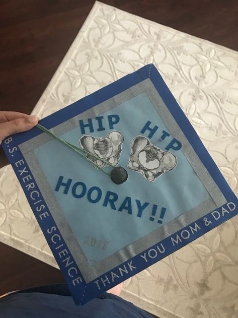 "Physical therapy puns = the best kind of puns!" —erinc430b9cb1c Science Graduation Cap, Graduation Cap Ideas, College Grad Cap Ideas, Physical Therapist Assistant, Physical Therapy Assistant, Pta School, College Graduation Cap Decoration, Grad Cap Designs, Diy Graduation Cap