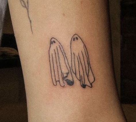 Small Beetlejuice Tattoos, Simple Beetlejuice Tattoos, Small Beetlejuice Tattoo Ideas, Subtle Halloween Tattoos, Dark Whimsical Tattoo, Tiny Spooky Tattoos, Halloween Small Tattoos, Beetle Juice Tattoos, Slasher Tattoo