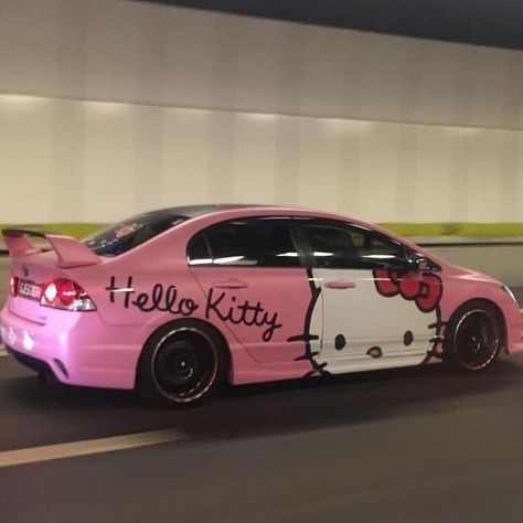 Images Hello Kitty, Hello Kitty Car, Serie Bmw, Hello Kitty Aesthetic, Kitty Stuff, Car Inspiration, Pink Hello Kitty, Kid Friendly Trips, Pink Car