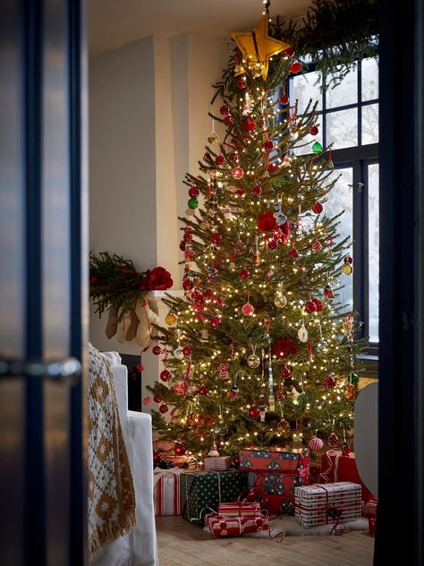 IKEA Christmas Collection 2024: A Magical Holiday Season 4 Ikea Tree, Ikea Christmas Decorations, Ikea Christmas Tree, Ikea Christmas, Airbnb Design, Christmas Inspo, Navidad Christmas, Scandinavian Christmas, Christmas Collection