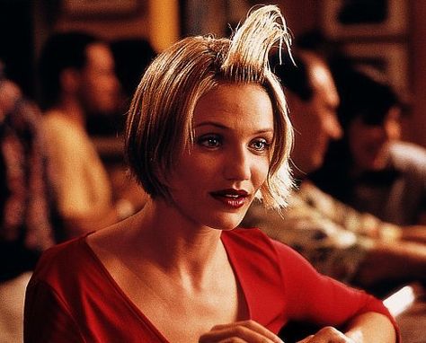 There's Something About Mary (1998).  Hair gel.  I think this was the film that started the gross-out movie trend. 90s Movie Character, There’s Something About Mary, Something About Mary, There's Something About Mary, 90s Costume, Ben Stiller, 90s Movies, Cameron Diaz, Comedy Films