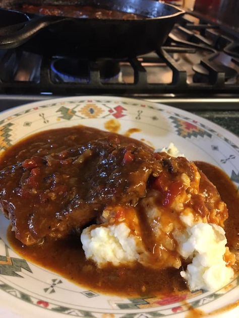 Roast With Tomato Gravy, Mccormick Swiss Steak Recipe, Swiss Steak With Tomato Gravy, Demi Glaze, Italian Meatloaf Recipes, Sirloin Tip Steak, Swiss Steak Recipes, Red Gravy, Red Sauce Recipe