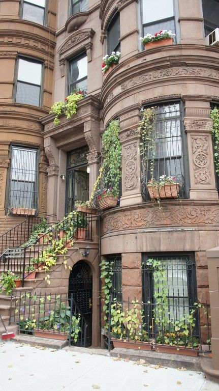 . City Stairs, Harlem Apartment, Apartment New York, Nyc Brownstone, Brownstone Homes, New York Brownstone, Row House, Nyc Apartment, City Living