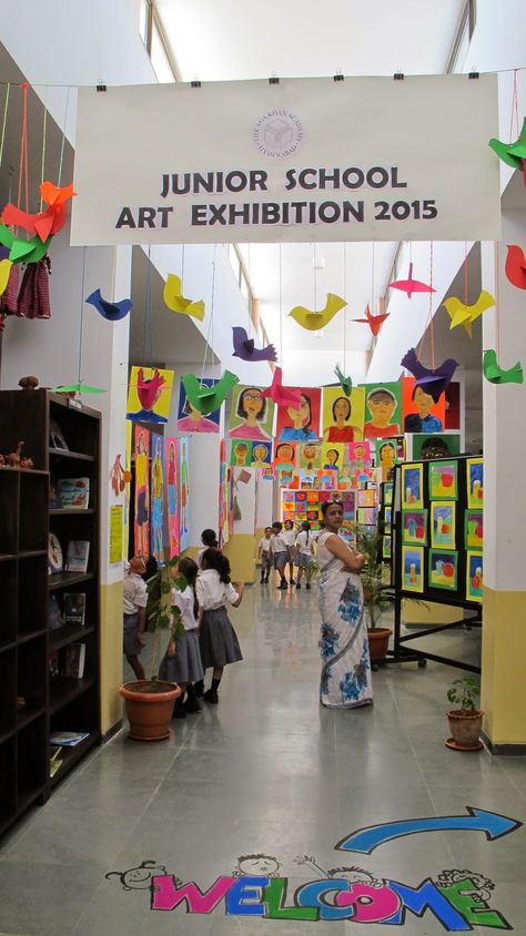 Preschool Exhibition Ideas, Exibition Idea For Kids, Art Gallery Preschool, Art Exhibition Decoration Ideas, School Booth Ideas, School Exhibition Ideas Display, Art Exhibition Ideas School, Art Display Ideas Exhibitions, Art Show Ideas