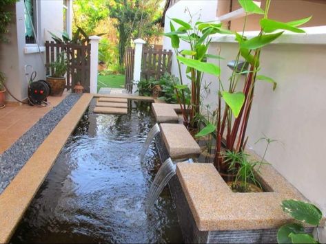 Outdoor Fish Ponds, Ponds Ideas, Koi Pond Design, Pond Construction, Kolam Koi, Fish Pond Gardens, Taman Air, Building A Pond, Garden Pond Design