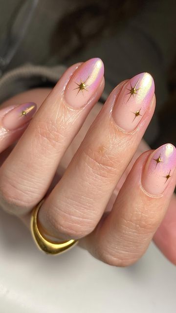 Disco Nail Ideas, Funky Bridal Nails, Celestial Nails Short, Good Chrome Nails, French Tip Nails With Design Short, Sun Manicure, Fun Nude Nails, Gel Nails Stars, Chrome Nails With Stars