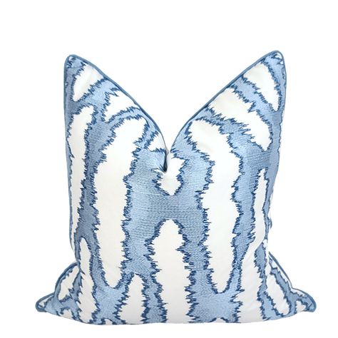 Watersedge-Pillow Lake House Bedroom, Blue And White Pillows, College House, College Apartment Decor, College Room, Coastal Pillows, Coastal Living Room, Animal Patterns, Coastal Home