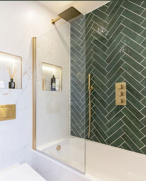 Bathroom Ideas Green And Gold, Gold And Green Bathroom, Colorful Powder Room, Small Attic Bathroom, House Renovation Design, Home Office Furniture Design, Ideal Bathrooms, Bathroom Goals, Bathroom Redesign