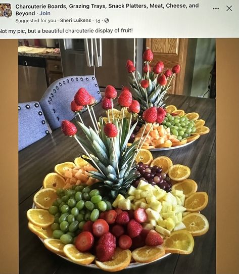 Mexican Fruit Platter Ideas, Mexican Fruit Tray Ideas For Party, Cute Fruit Tray Ideas, Fruit Tray Ideas, Fruit Buffet, Amazing Food Platters, Fruit Trays, Fruit Creations, Fruit Platter Designs