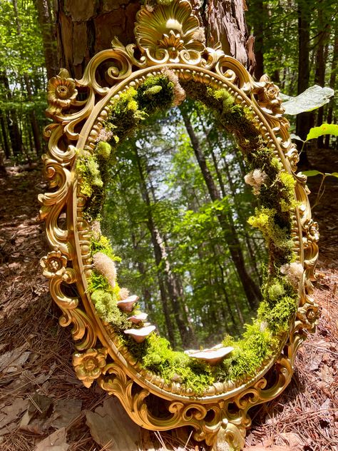 Moss Mirror Diy, Forest Mirror, Moss Mirror, Ornate Gold Mirror, Clay Mushrooms, Forest Room, Deco Studio, Diy Mirror, Handmade Clay