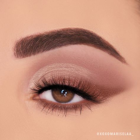 Romantic Makeup, Wedding Eye Makeup, Date Night Makeup, Makeup Before And After, Night Fashion, Night Beauty, Skincare Routines, Romantic Hairstyles, Eye Makeup Pictures