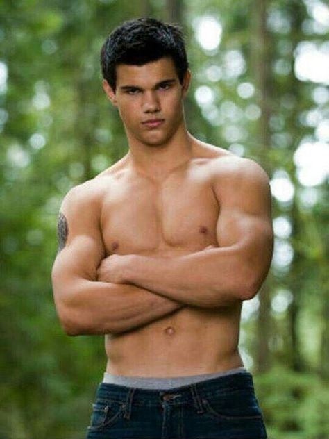 Taylor Lautner Taylor Lautner Shirtless, Taylor Jacobs, Jacob Black Twilight, Twilight Jacob, Team Jacob, Nikki Reed, Twilight Movie, Taylor Lautner, Cameron Boyce