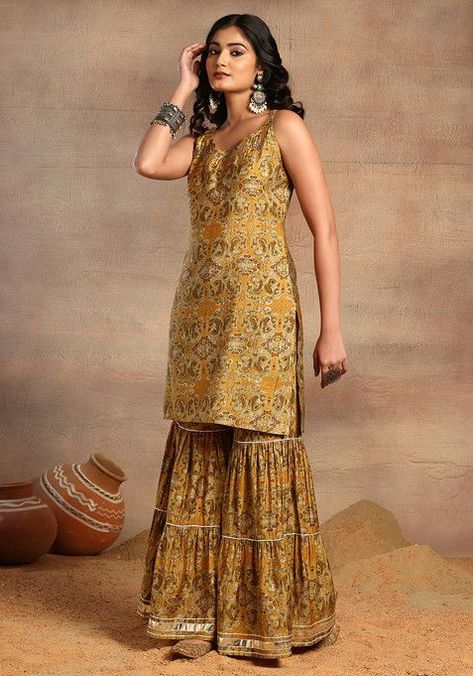 Sharara With Strappy Kurta And Dupatta Strappy Kurta, Outfit Inspo Dress, Kurta And Dupatta, Design Kurti, Kurtis Design, Stylish Kurtis, Designs Dress, Stylish Kurtis Design, Bandhani Dress