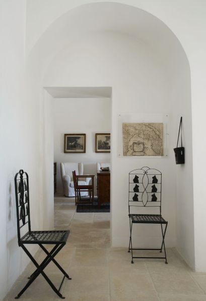 Puglia Farmhouse, Puglia Masseria, Italian Cottage, Summer Interior, Italian Farmhouse, Rustic Italian, Country Cottage Decor, Minimal Home, White Rooms